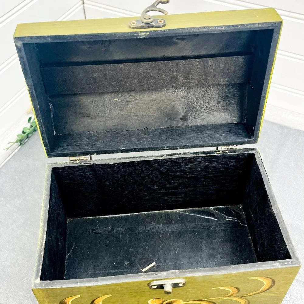 Vintage Green Wooden Jewelry Box:‎ Hand Painted Floral Trinket Storage